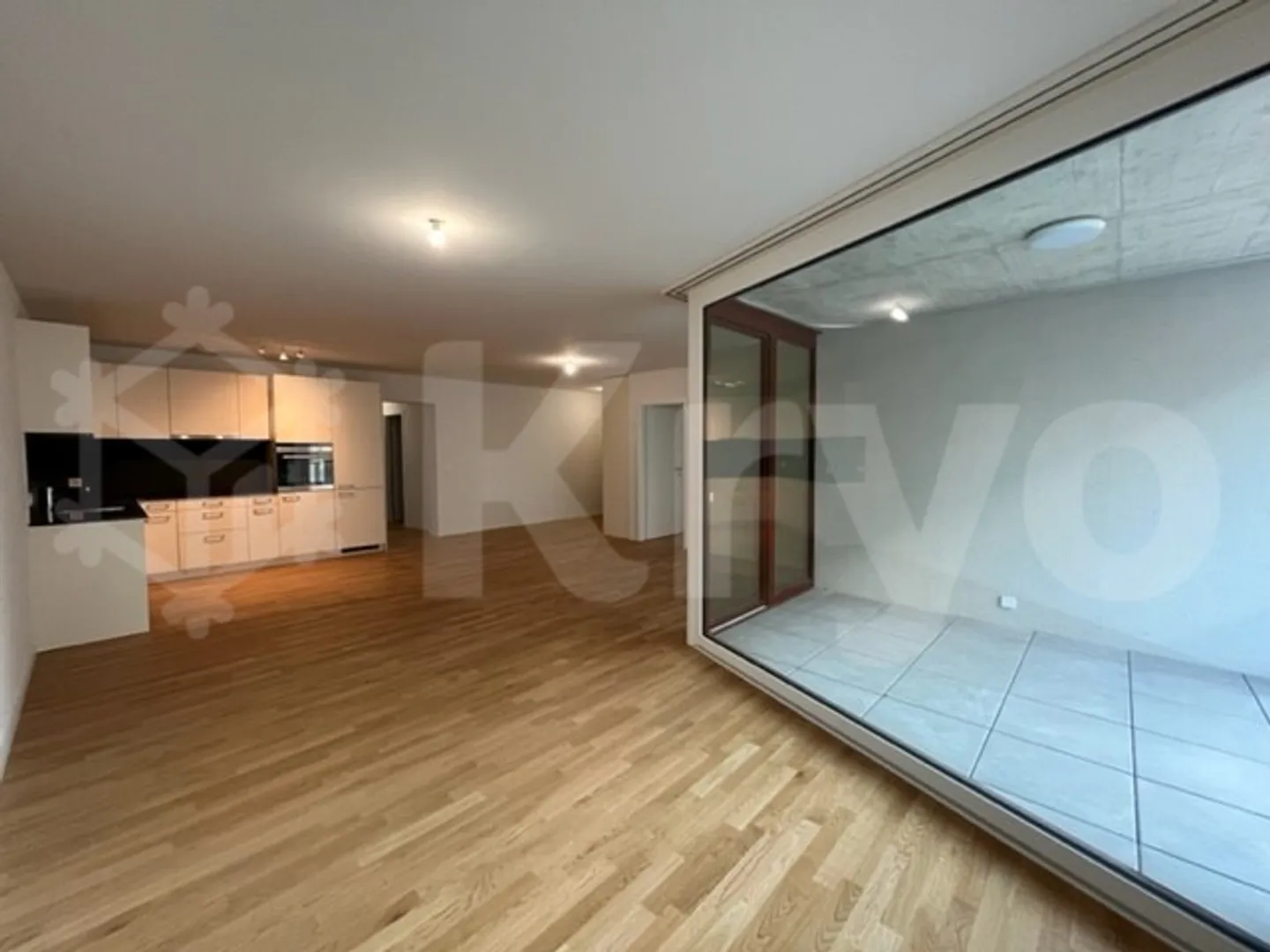 APPARTEMENT MODERNE DE 4,5 PIECES AVEC BALCON 108 M2 - Foto 1 von 9