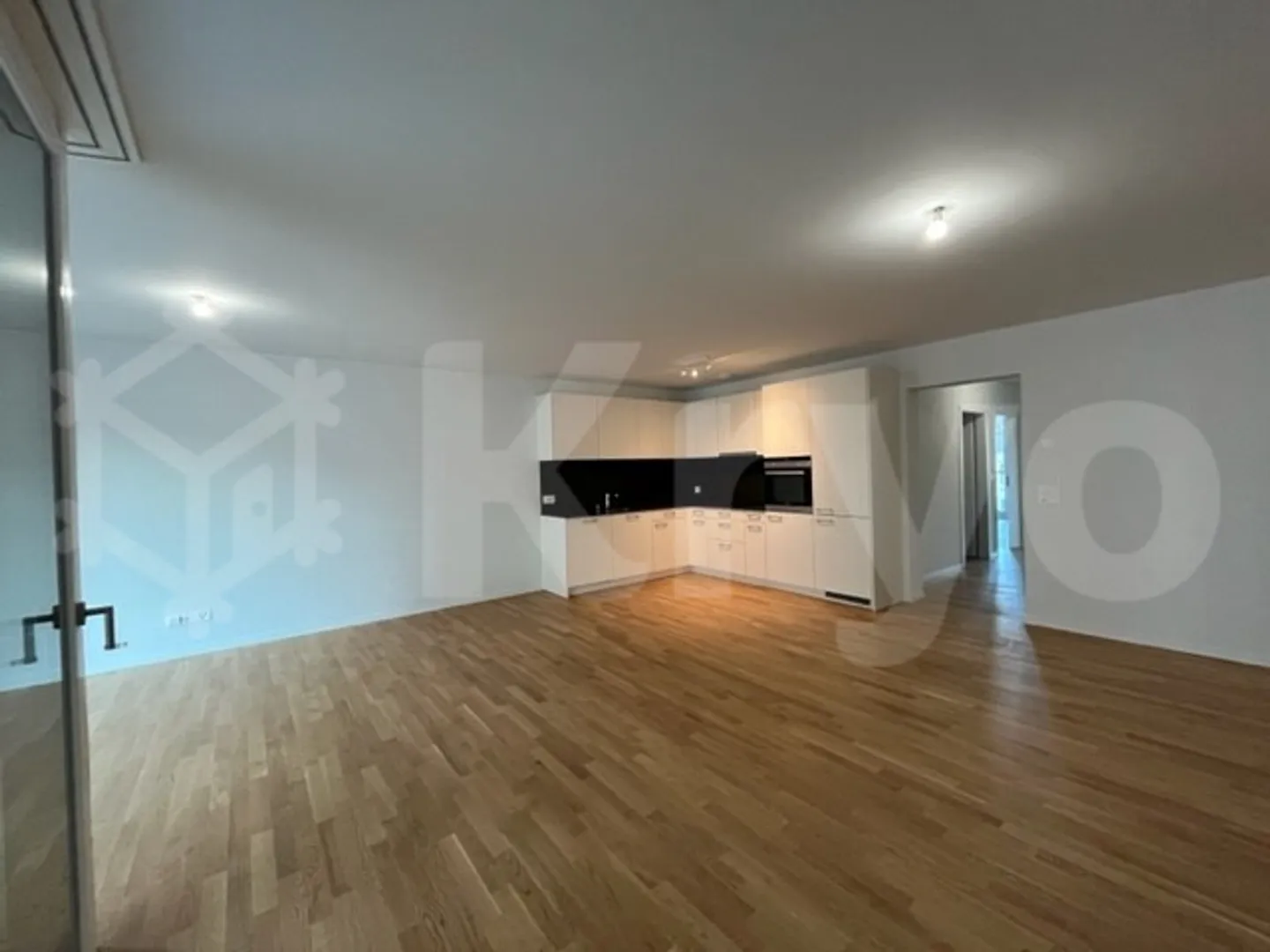 APPARTEMENT MODERNE DE 4,5 PIECES AVEC BALCON 108 M2 - Foto 2 von 9