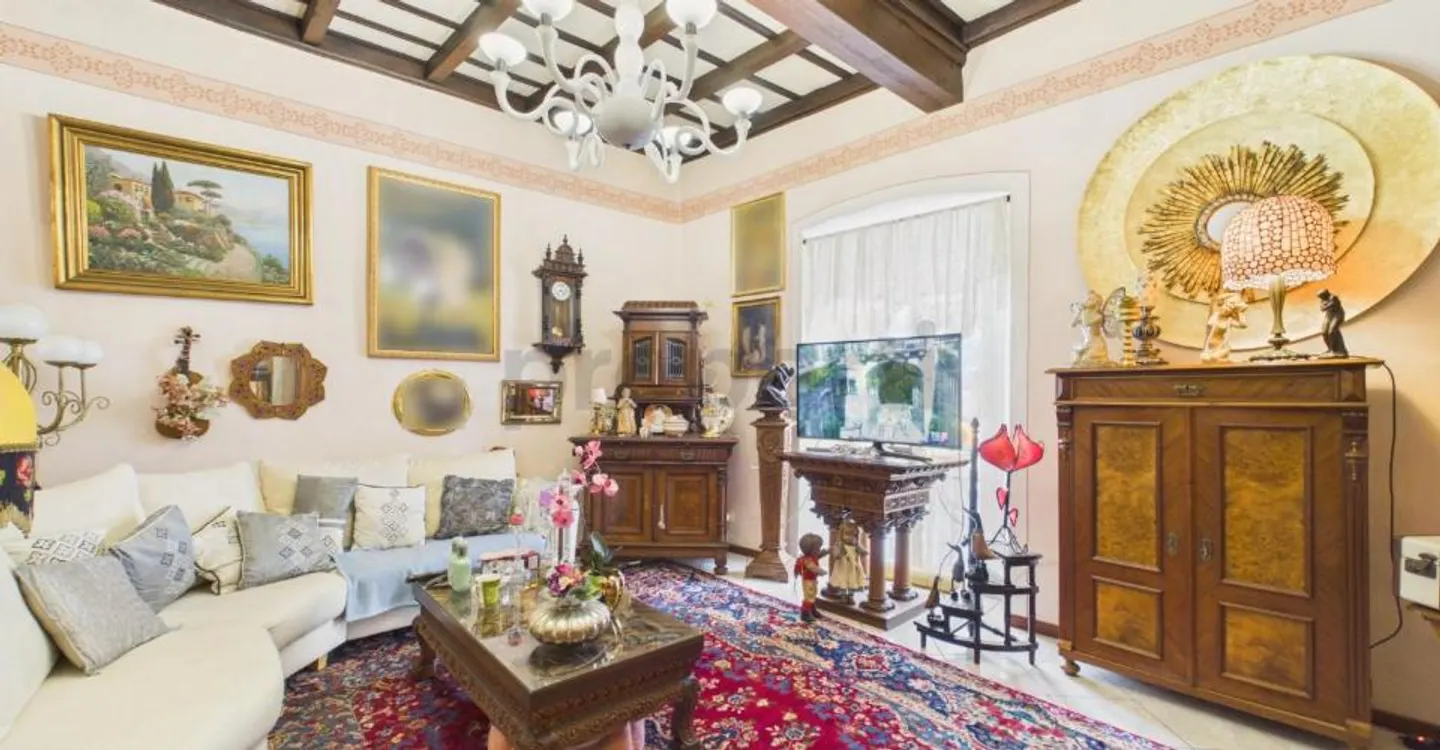 Casa dei Baroni – Historical Patrician Residence with Commercial Space in the Heart of Brissago - Photo 2 of 12