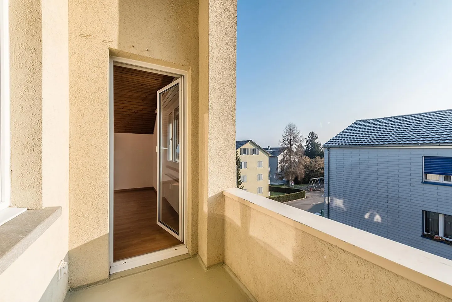 2.5 Room Attic Apartment with Balcony and Lake View - Photo 3 of 11
