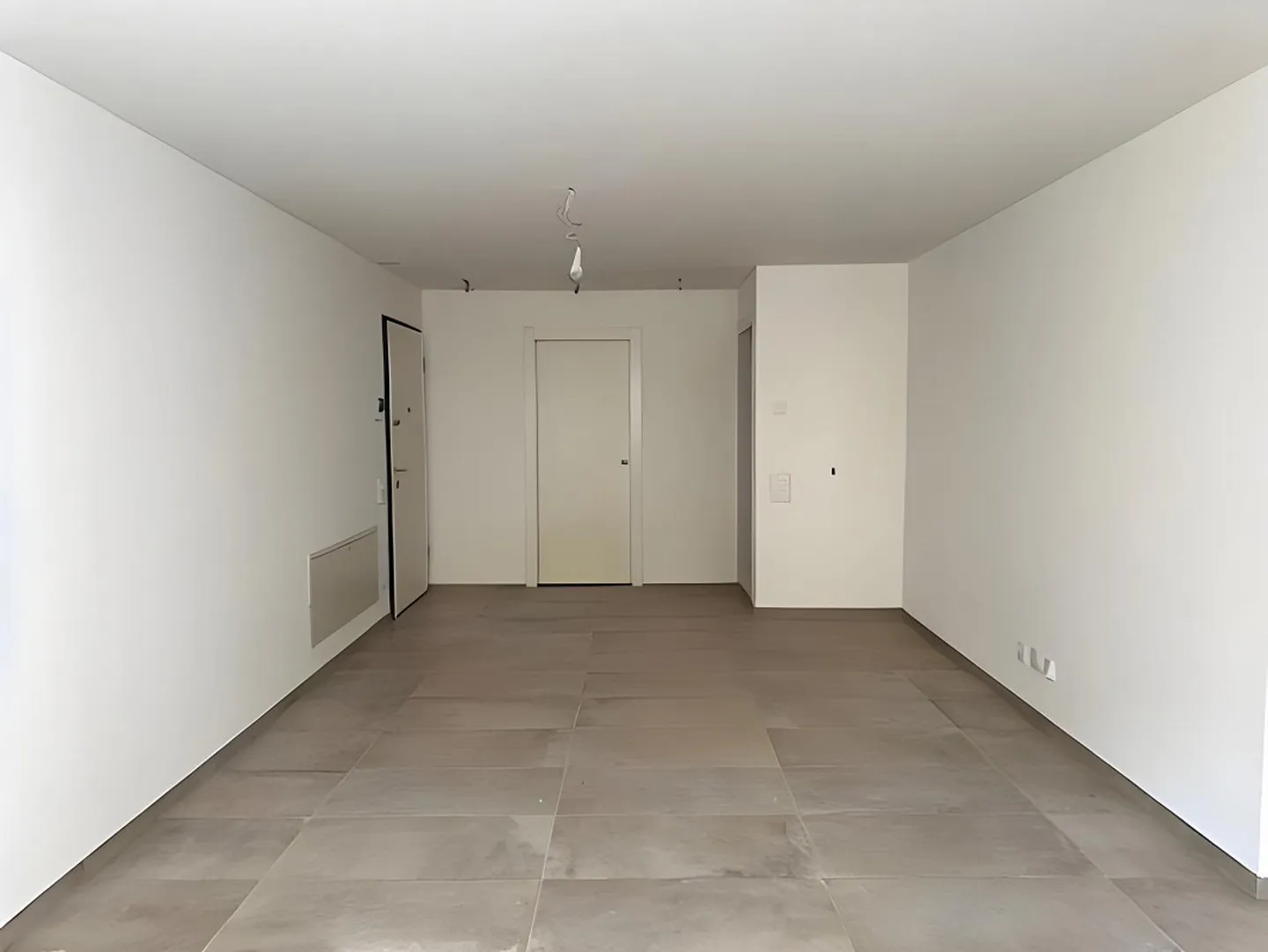 Elegante Bilocale con Doppio Ingresso nel Nucleo di Breganzona - Foto 3 di 6