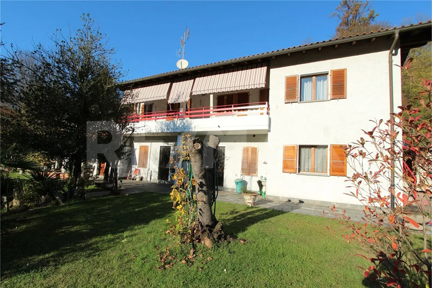 Single-family house with attached duplex grotto. - Photo 3 of 13