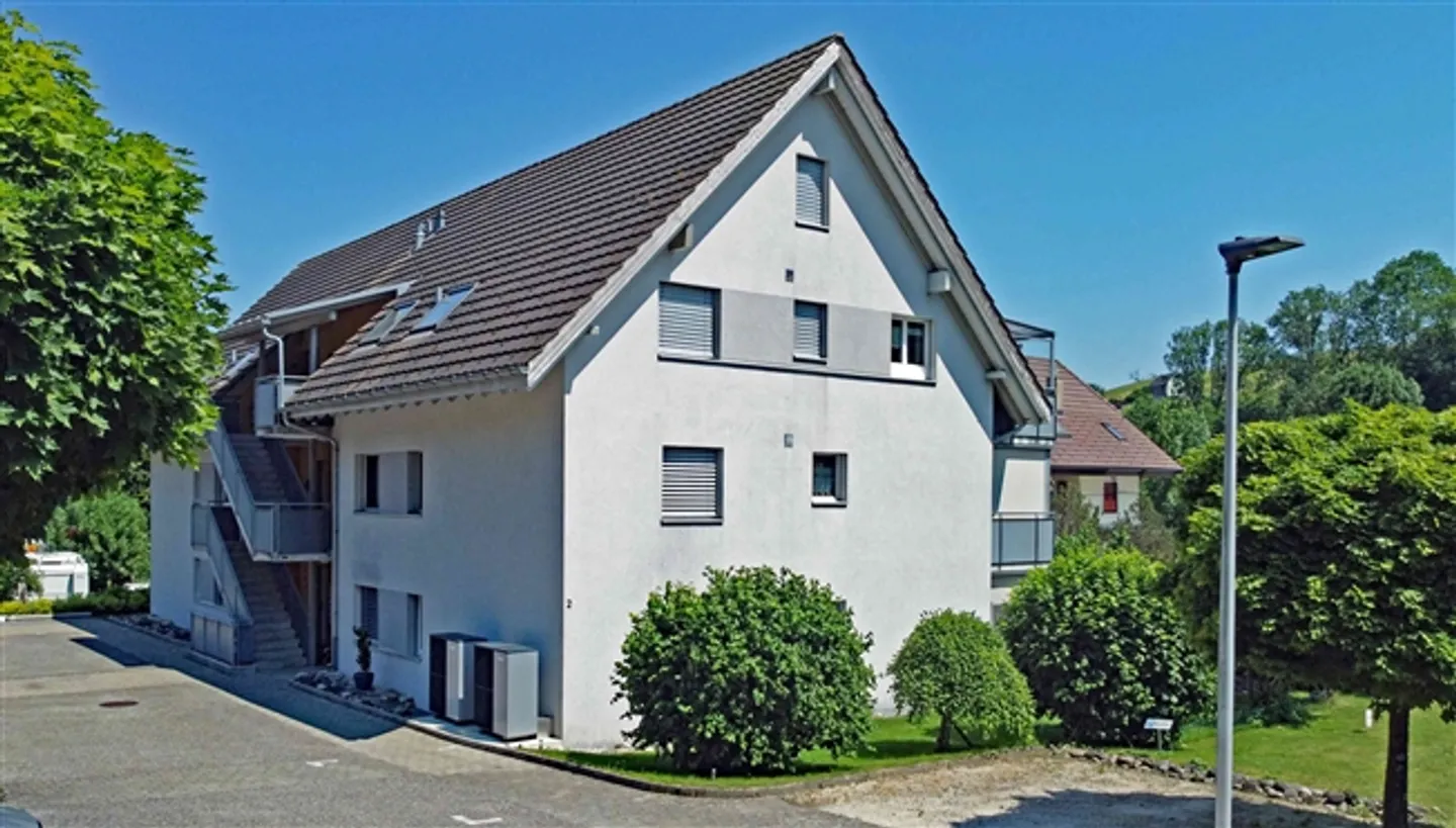 Im schönschte Egge vo Oberburg ä top-moderni Wohnig , wo mängs Eifamiliehuus i Schatte stöut - Foto 3 von 20