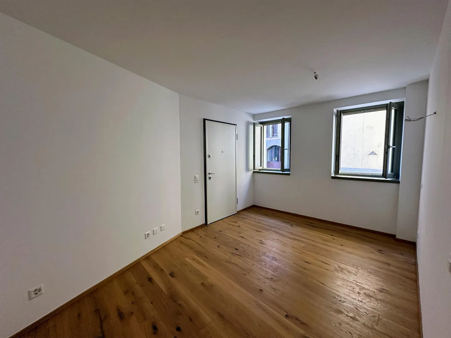 Elegante Bilocale con Doppio Ingresso nel Nucleo di Breganzona - Foto 4 di 6