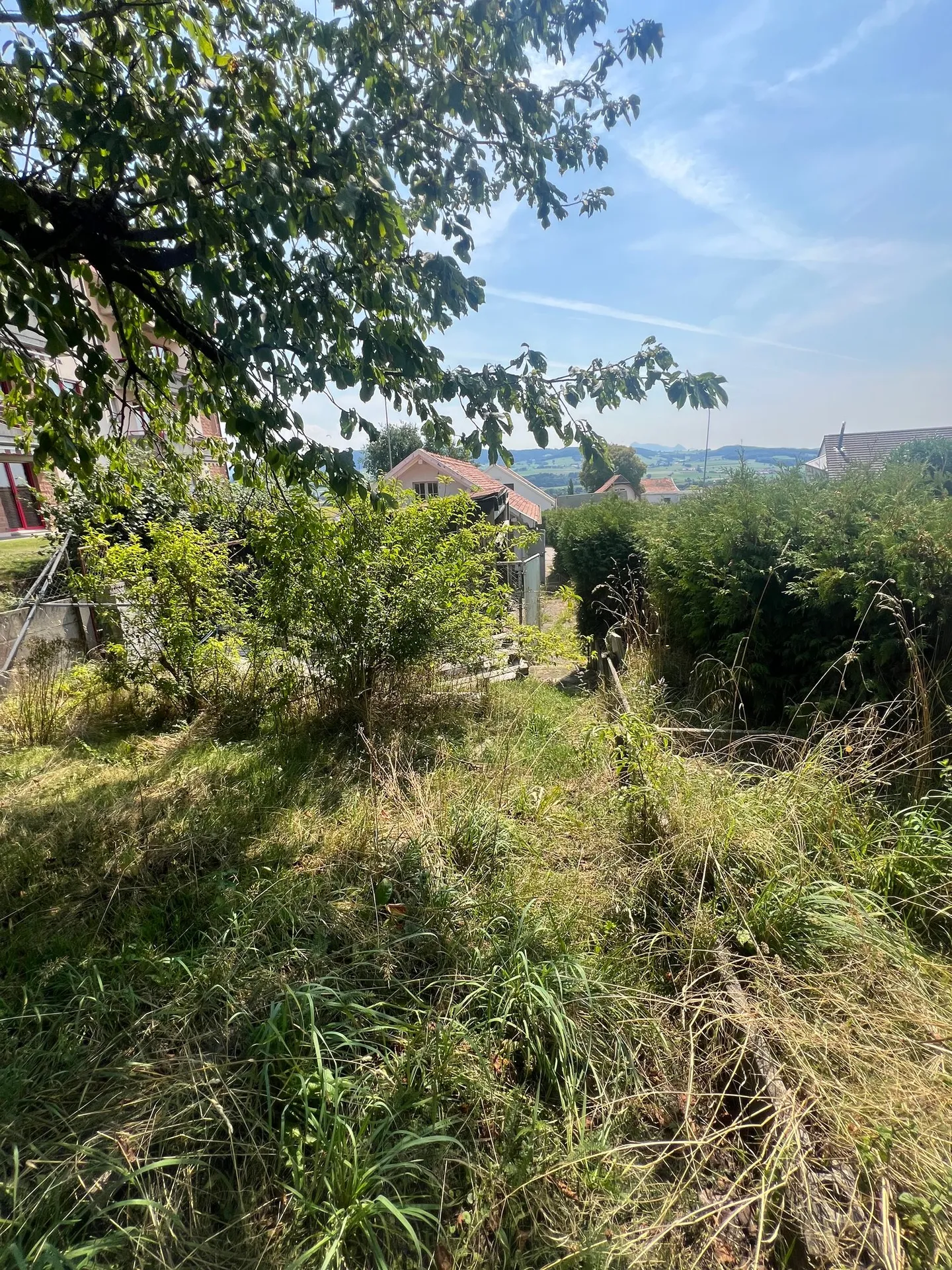 Terrain de 367 m² avec entrepôt existant - Emplacement privilégié à deux pas de la gare de Chénens - Photo 4 sur 5