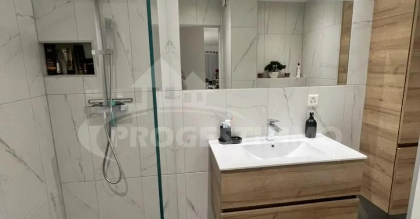 Elegantes 4.5 Zimmer Appartement - Foto 5 von 7