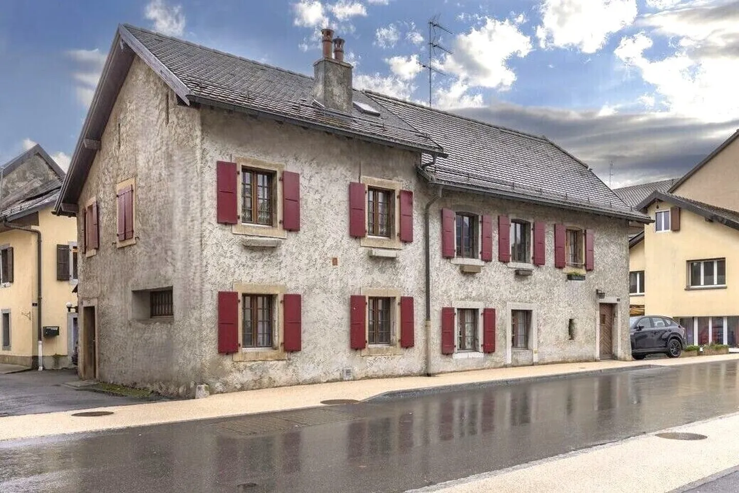 Authentic Village House - Two Renovated Duplexes - Rennaz - Photo 1 of 13