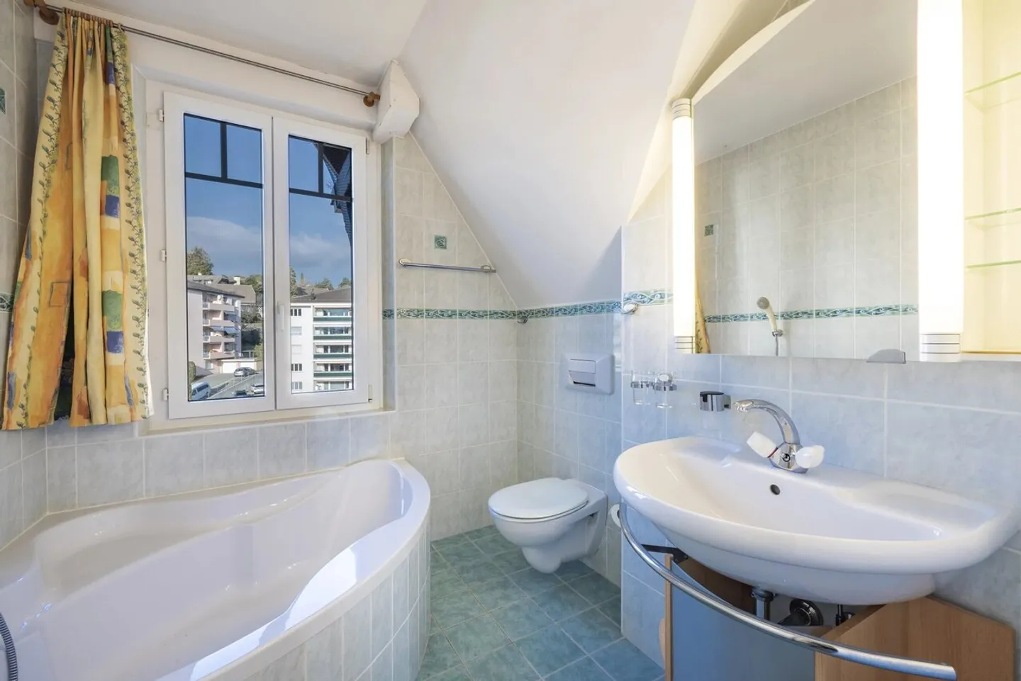 Splendido appartamento di 6,5 stanze all'ultimo piano con vista - Foto 13 di 13