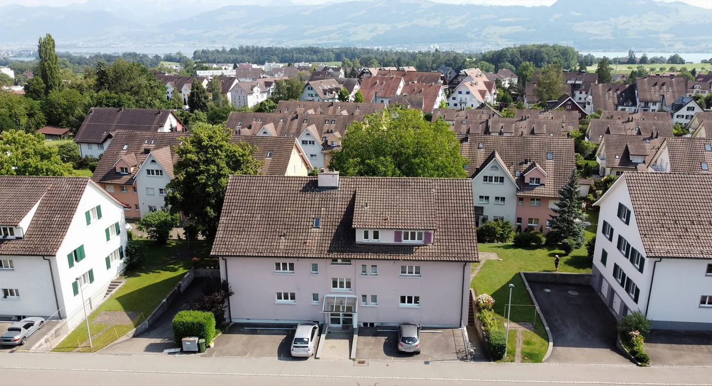 Appartement sous les toits spacieux pour vivre et travailler - Photo 15 sur 15