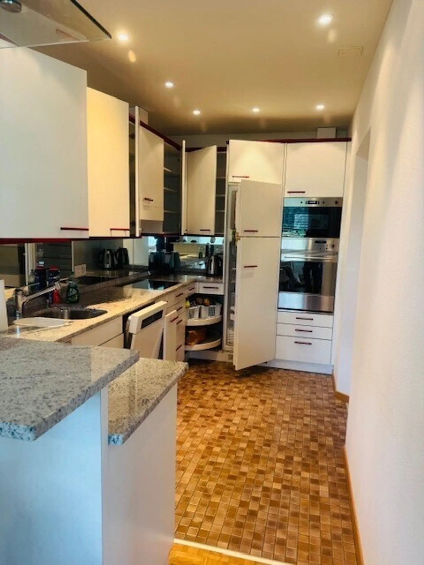 Apartment for rent - Photo 4 of 10