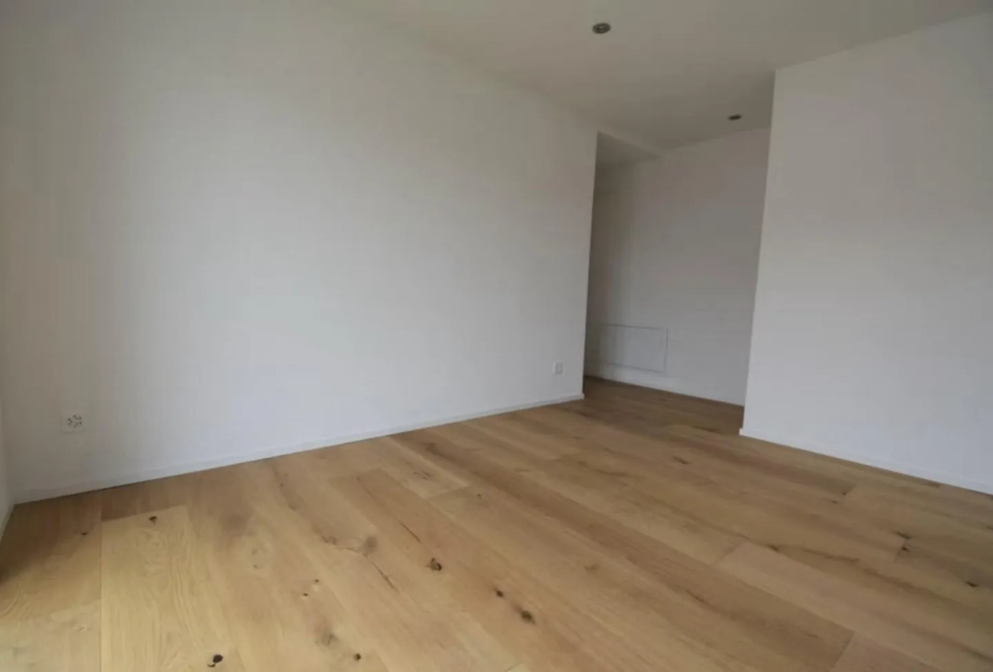 Appartamento ristrutturato di 2,5 locali a Wil con grande balcone - Foto 2 di 6