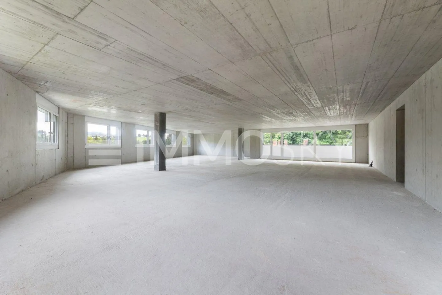 Spazio Ufficio Grezzo in Nuovo Edificio - Foto 2 di 5