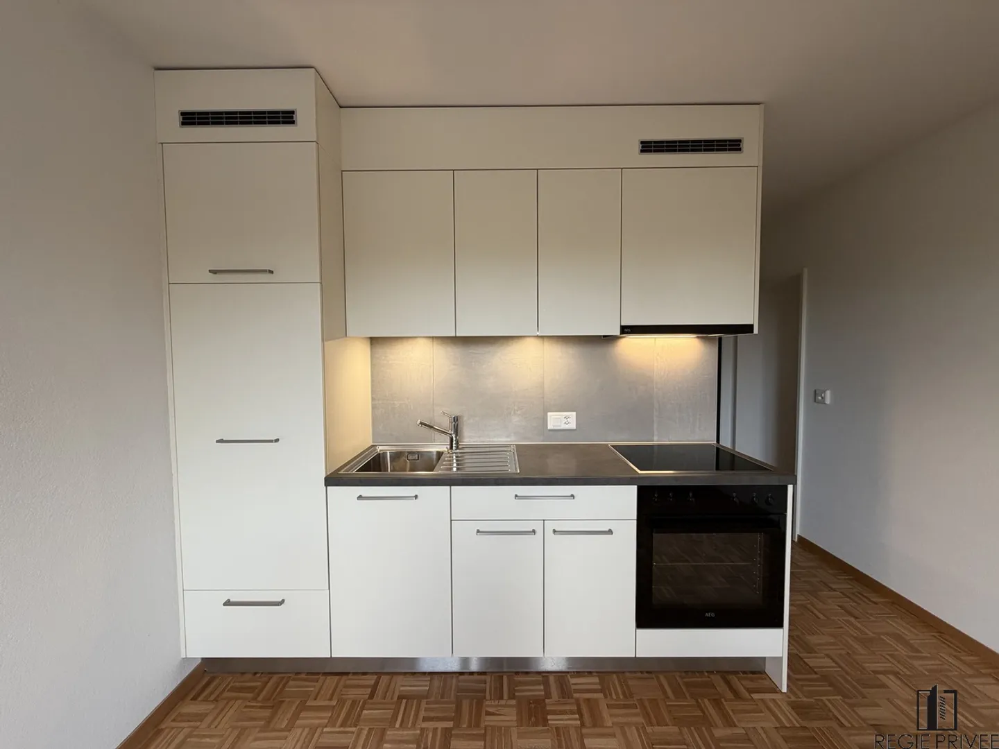 Beautiful fully renovated apartment in Morges - Photo 2 of 6