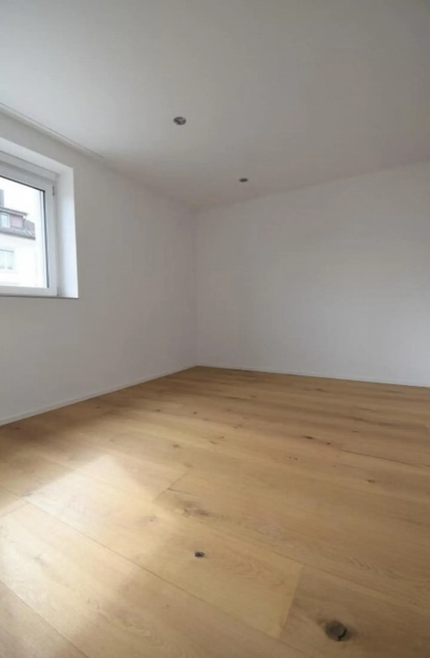 Appartamento ristrutturato di 2,5 locali a Wil con grande balcone - Foto 5 di 6