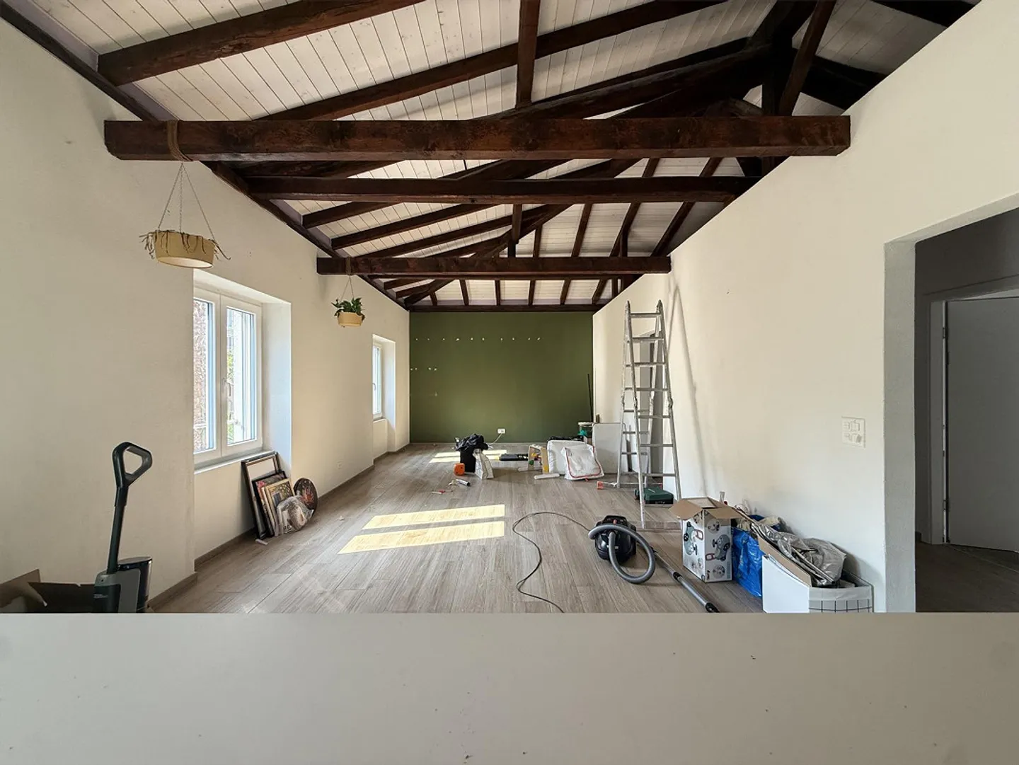 Perfect combination of central location and modern comfort - Photo 2 of 9