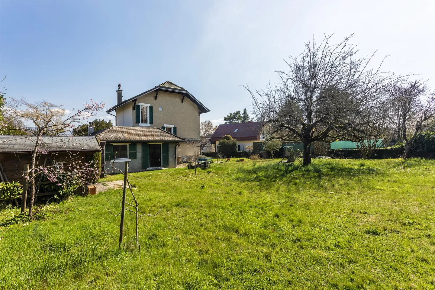 In esclusiva - Incantevole proprietà familiare con annesso, in un contesto verde - Foto 12 di 12