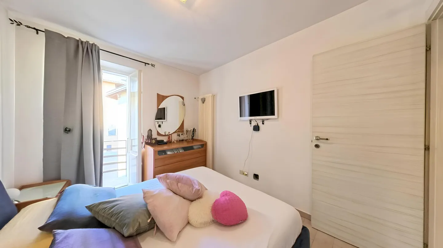 Cozy three-level property in the heart of Malcantone - Photo 8 of 13