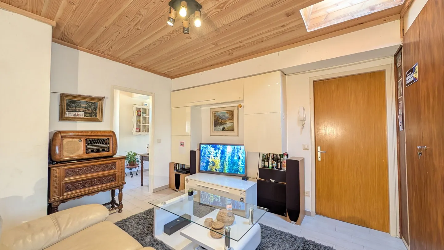 Cozy three-level property in the heart of Malcantone - Photo 10 of 13