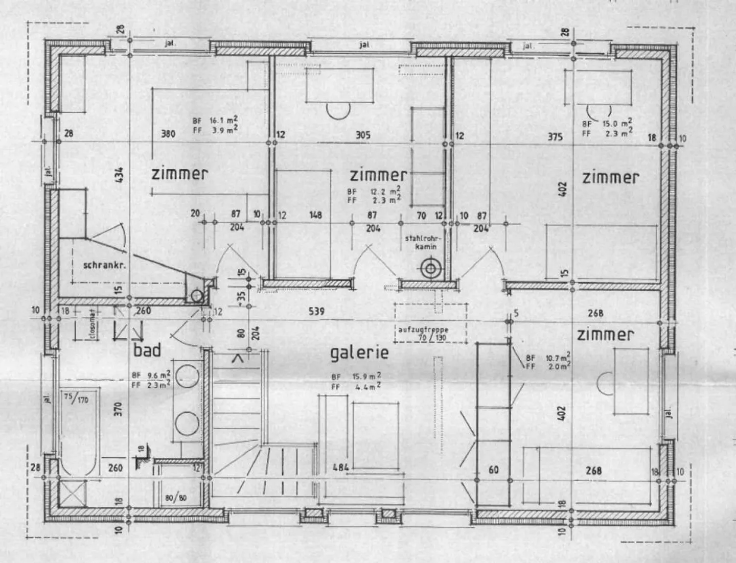 Casa unifamiliare di 6,5 stanze con giardino generoso - Foto 12 di 12