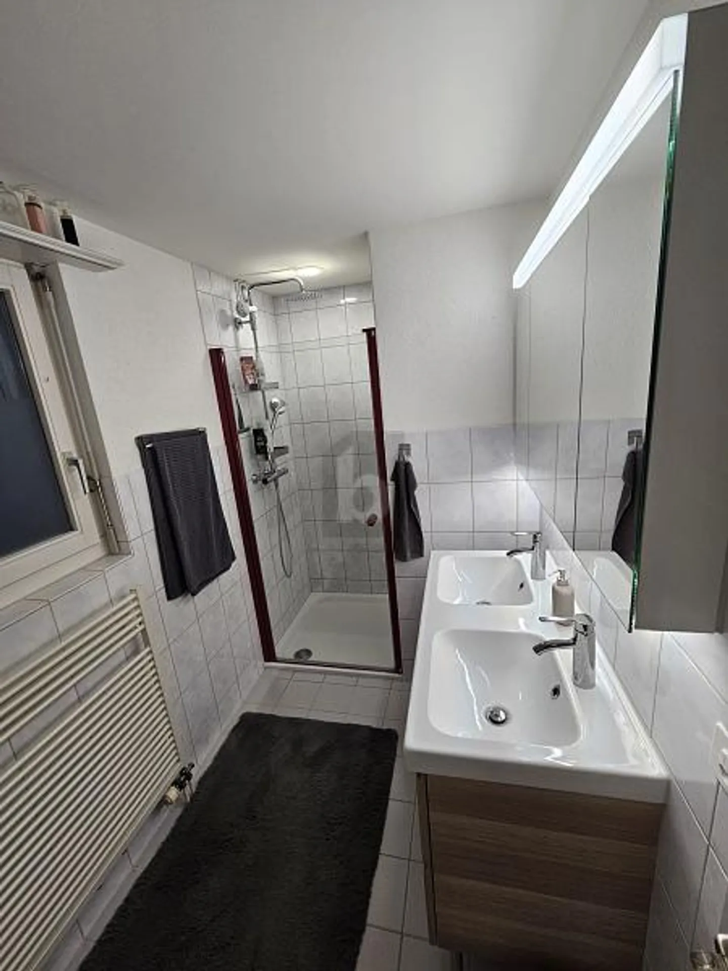 Casa familiare moderna con ufficio - Foto 4 di 6