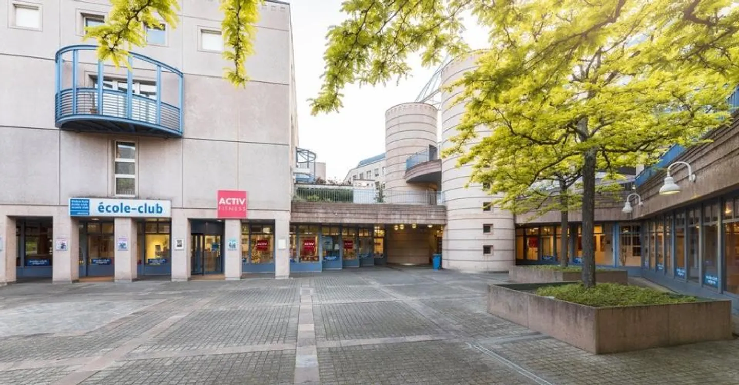 HERVORRAGENDER GEWERBLICHER RAUM NUR WENIGE SCHRITTE VOM BAHNHOF ENTFERNT! - Foto 2 von 4