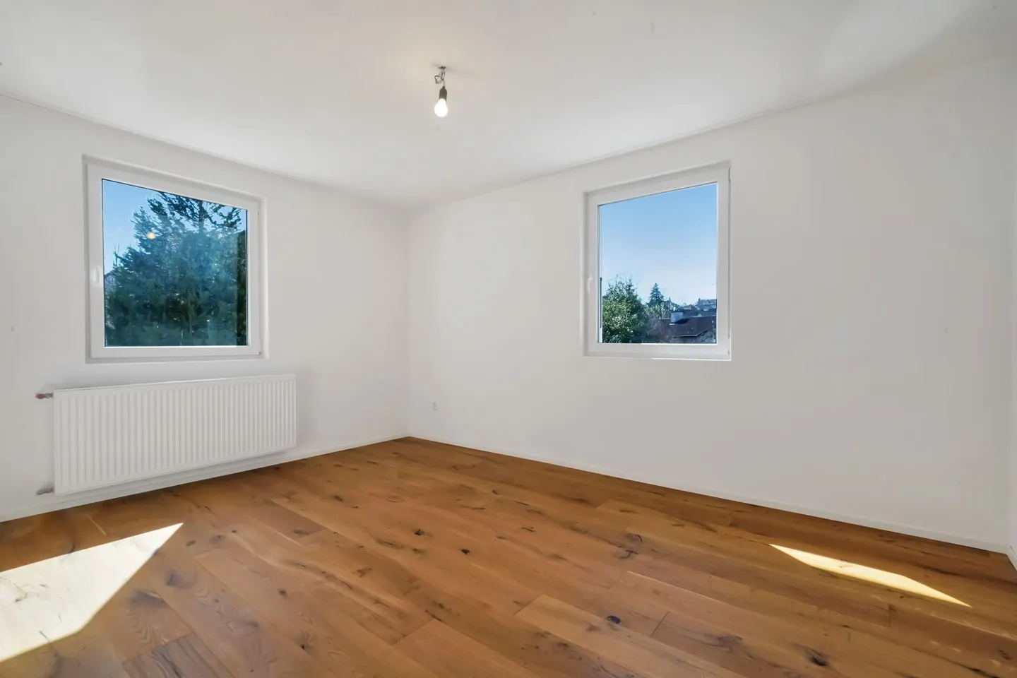 Casa unifamiliare ristrutturata di 6,5 stanze con cucina gratuita - Foto 5 di 13