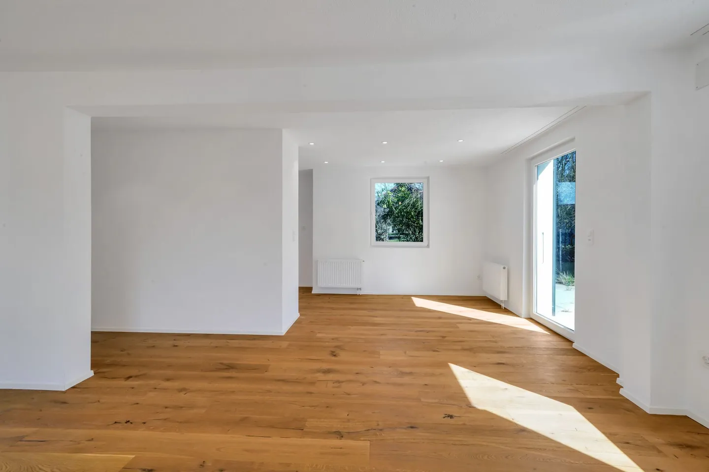 Casa unifamiliare ristrutturata di 6,5 stanze con cucina gratuita - Foto 10 di 13