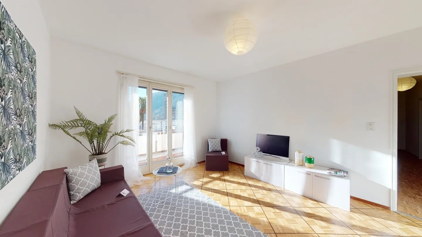Letzte Etage mit offener Aussicht in ruhiger und sonniger Lage - Foto 2 von 7