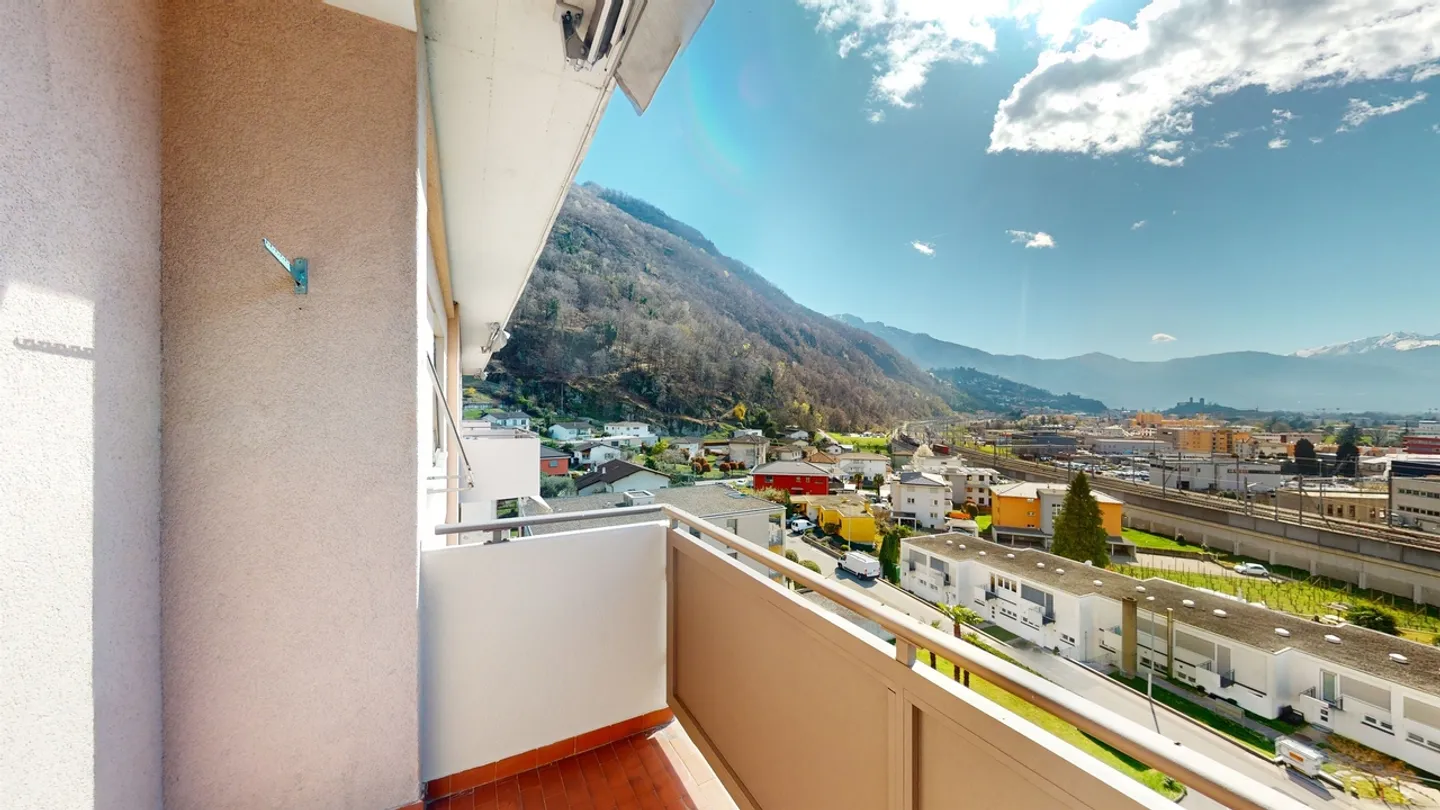 Letzte Etage mit offener Aussicht in ruhiger und sonniger Lage - Foto 7 von 7