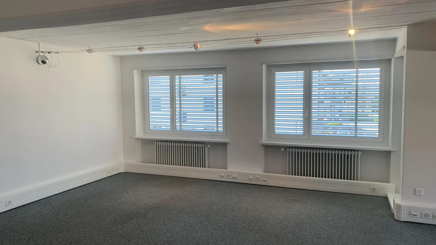 Office in Bassersdorf - Photo 3 of 8