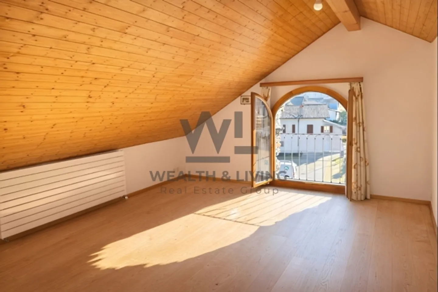 Casa a schiera di 5 camere con charme ticinese in una posizione tranquilla a Losone - Foto 12 di 13