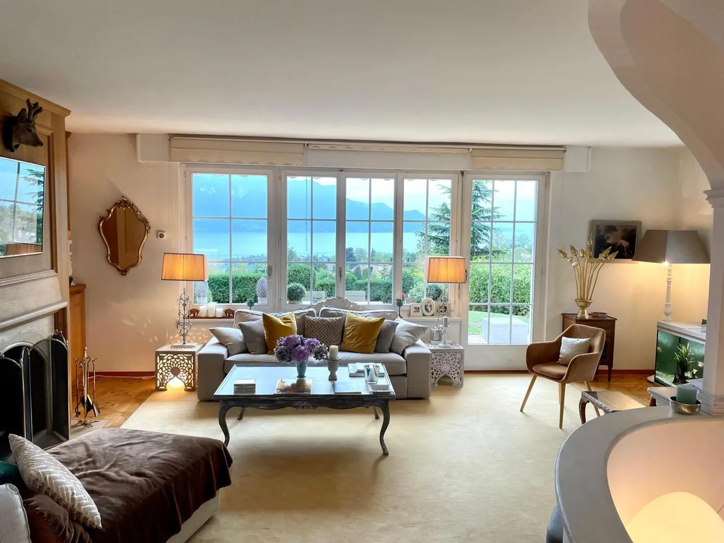 Villa spacieuse avec vue lac - Photo 2 sur 12