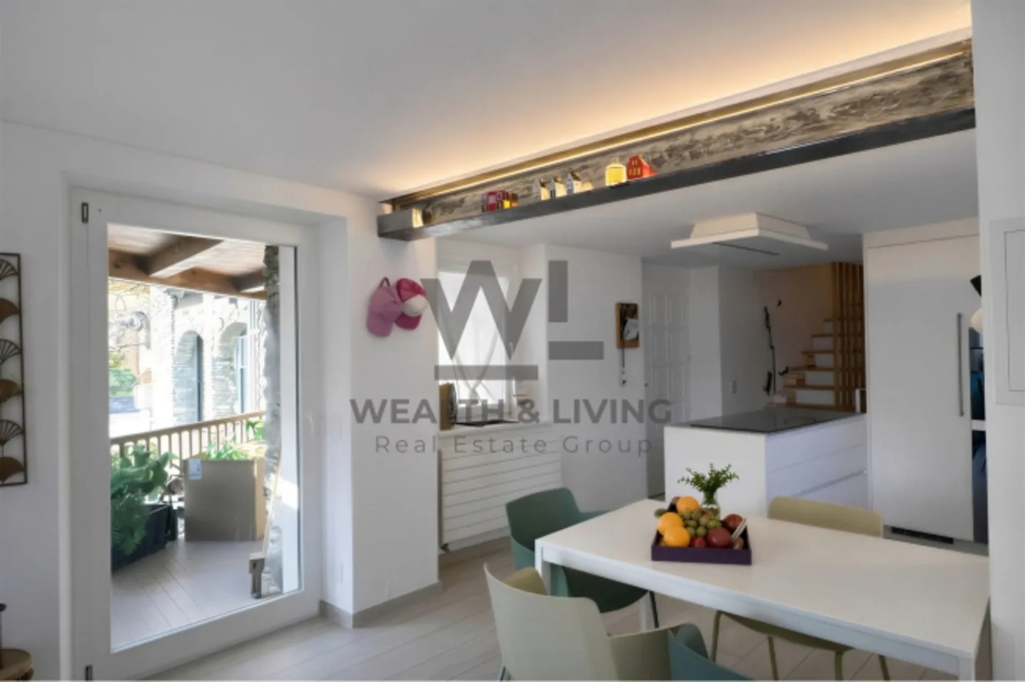 Casa a schiera di 5 camere con charme ticinese in una posizione tranquilla a Losone - Foto 5 di 13