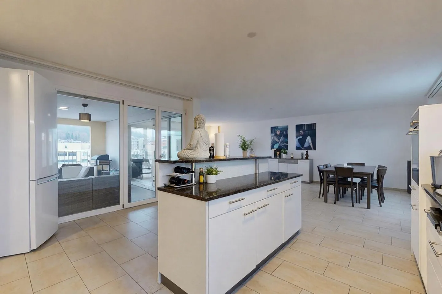 Appartamento 5.5 con 144 mq di superficie abitabile netta e 22 mq di loggia - Foto 7 di 13