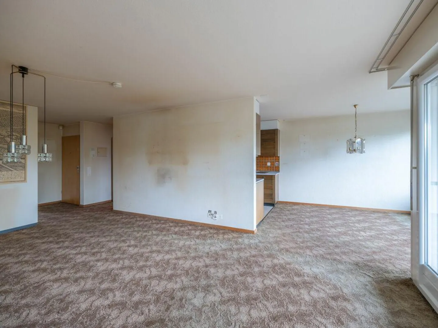 4.5 - 5.5 Room Apartment in Charming Multi-Family House - Photo 8 of 14