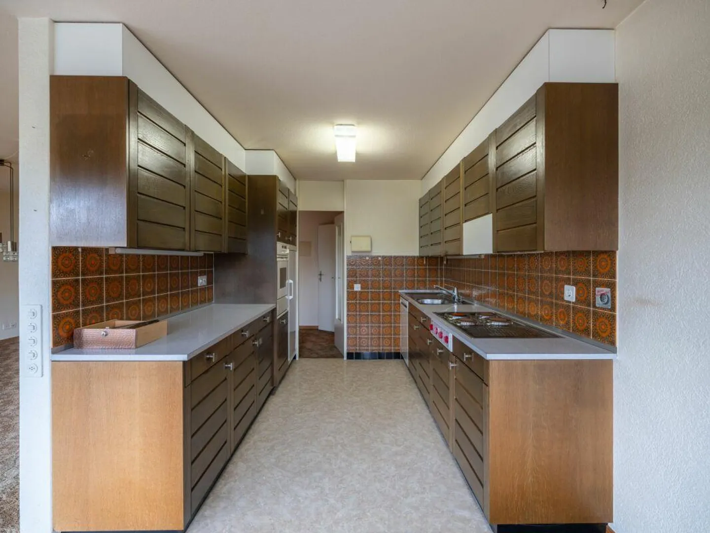 4.5 - 5.5 Room Apartment in Charming Multi-Family House - Photo 9 of 14