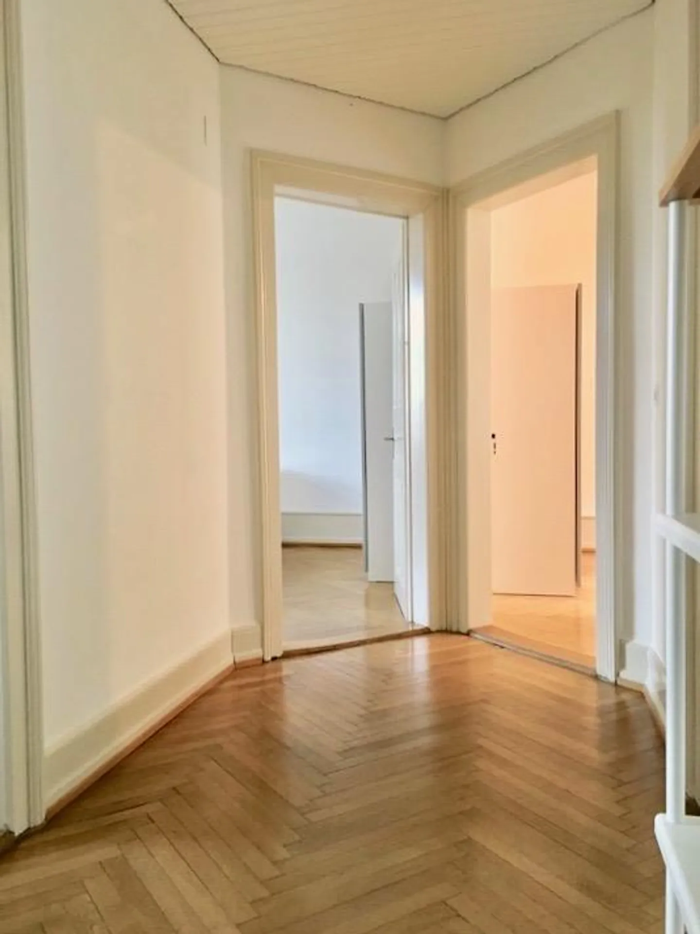 Furnished room in modernised apartment in a top location - Photo 5 of 8