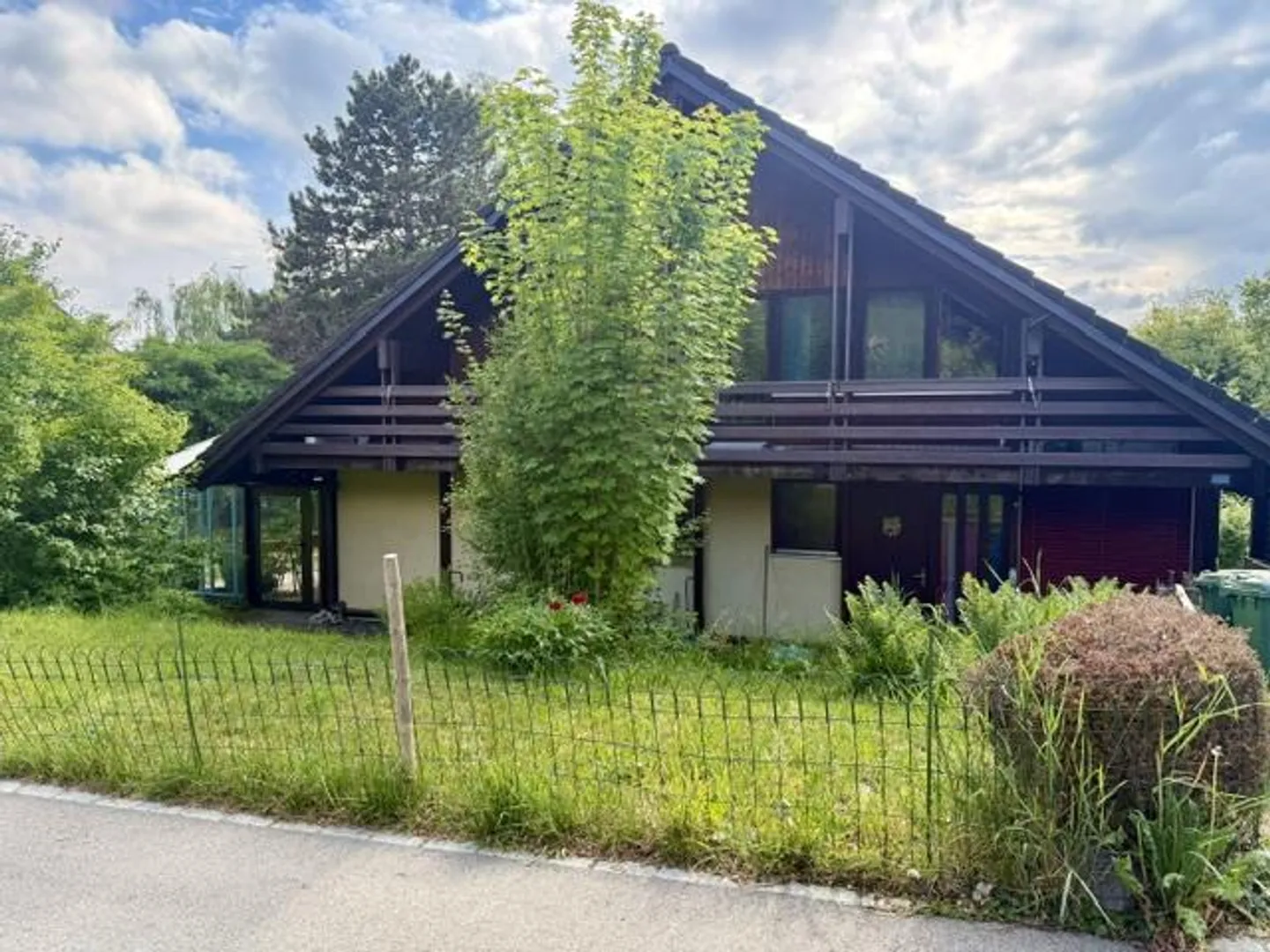Affitto temporaneo di una casa unifamiliare con grande giardino - Foto 1 di 8