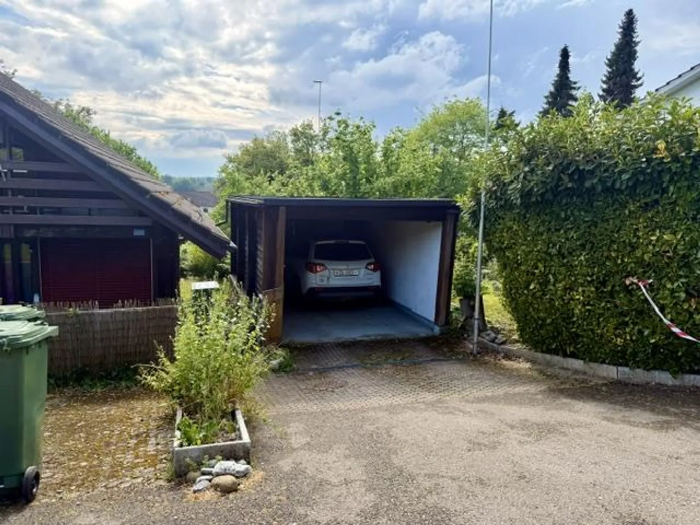 Affitto temporaneo di una casa unifamiliare con grande giardino - Foto 2 di 8