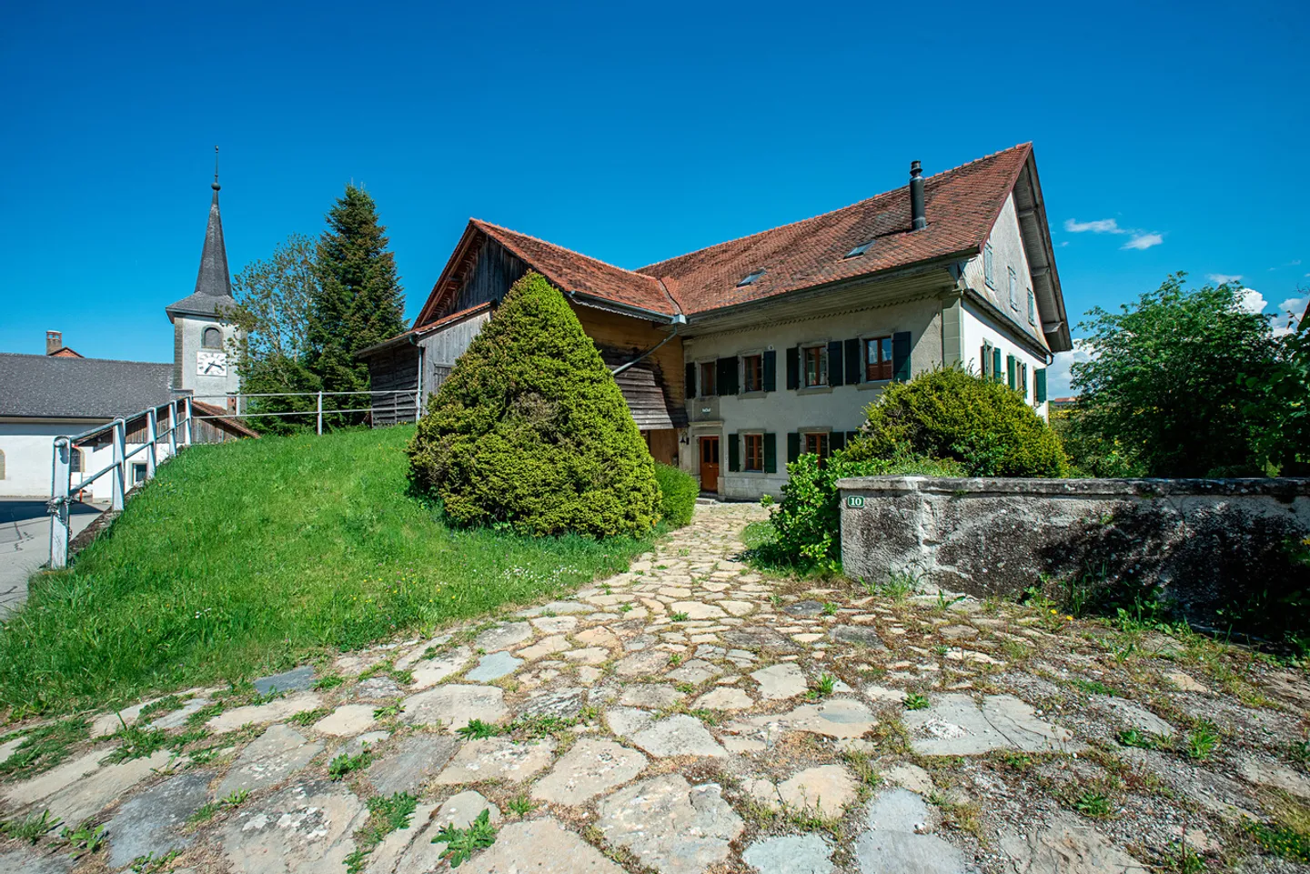 Villa atipica - Brenles - Foto 2 di 19