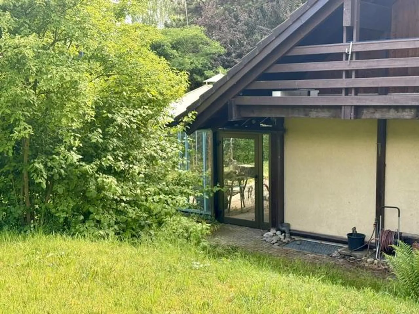 Affitto temporaneo di una casa unifamiliare con grande giardino - Foto 3 di 8
