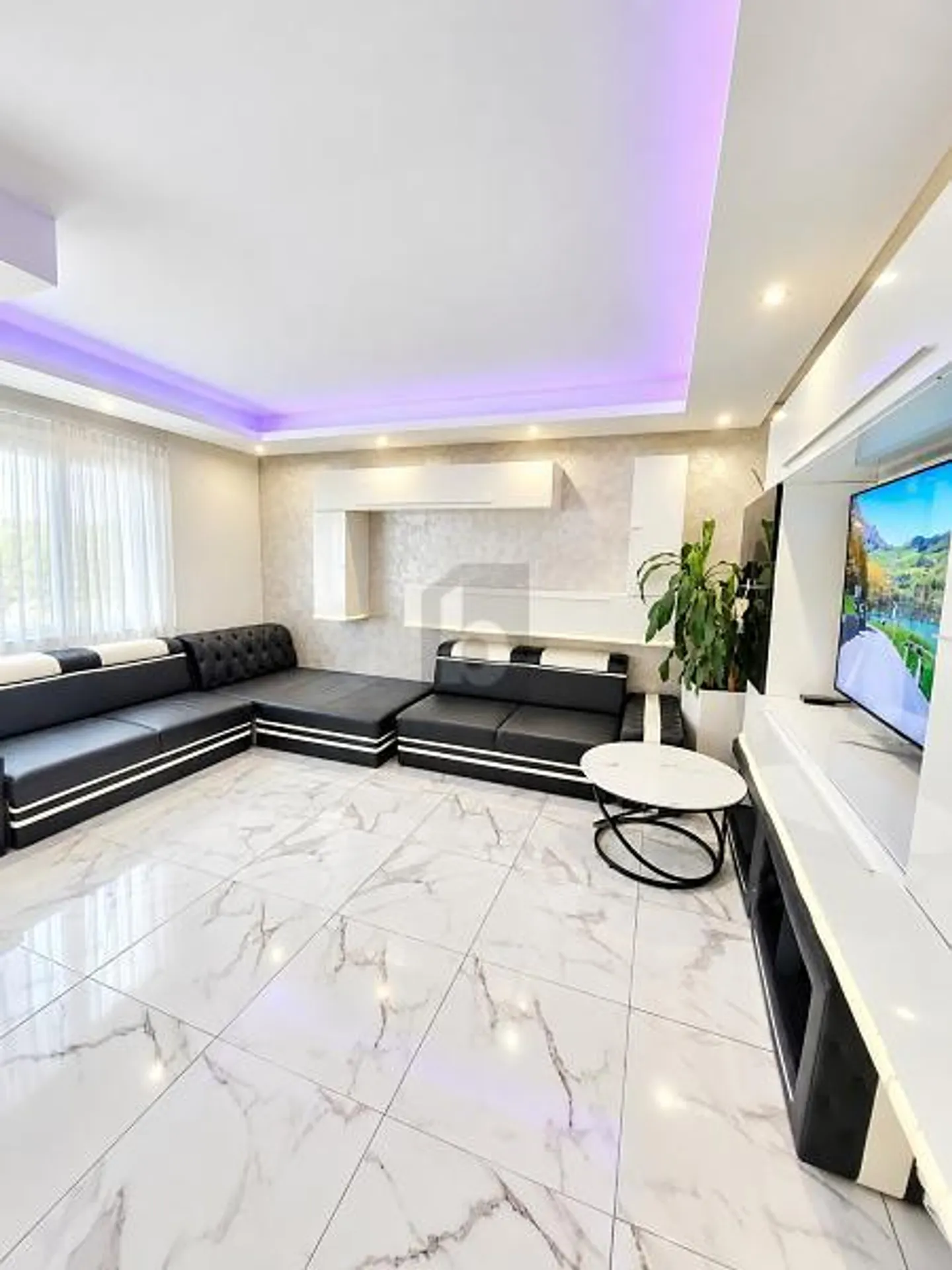 Renovated Apartment in Giubiasco - Photo 1 of 5