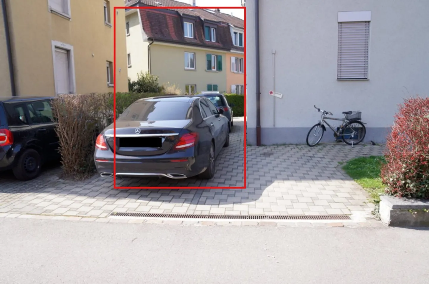 Outdoor Parking Spaces in Winterthur - Photo 1 of 4