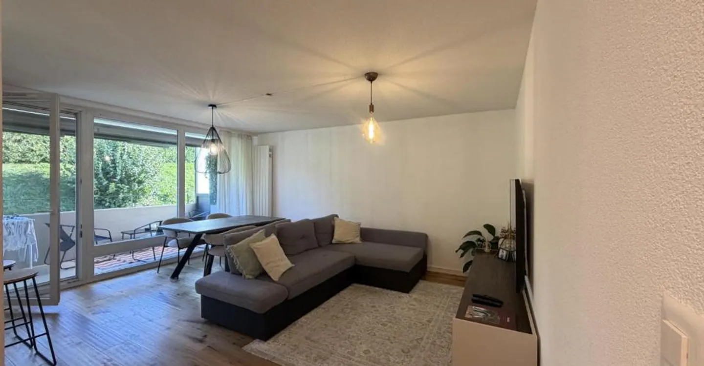 Cozy 3.5-room apartment fully renovated in Avenches - Photo 2 of 9