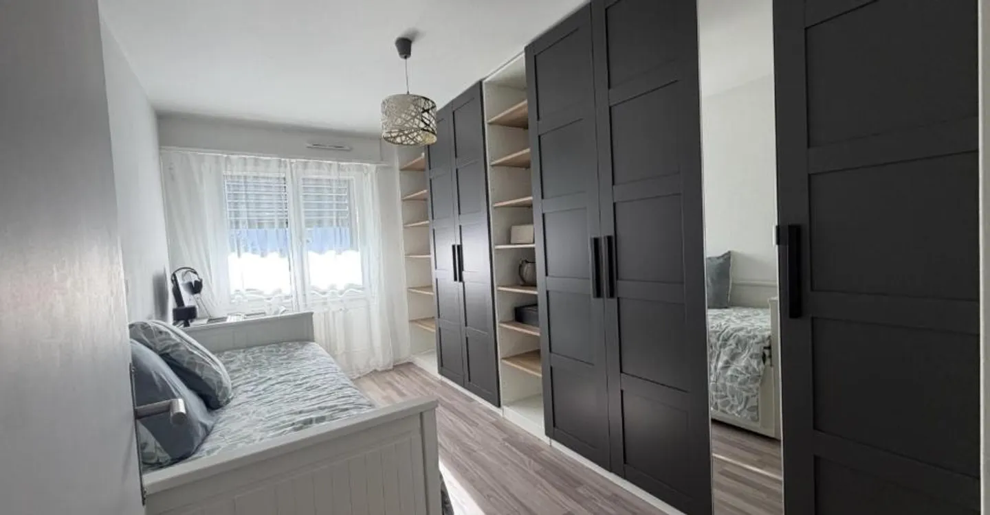 Cozy 3.5-room apartment fully renovated in Avenches - Photo 6 of 9