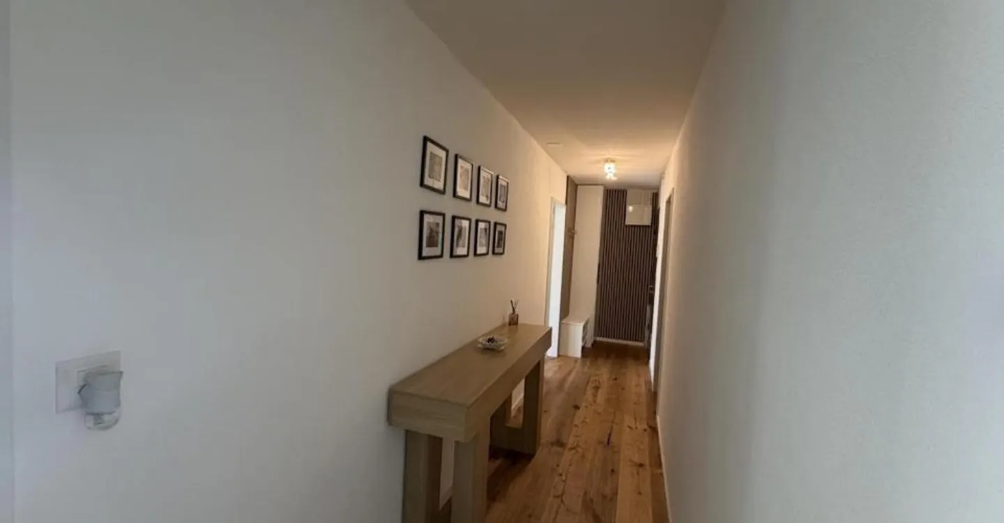 Cozy 3.5-room apartment fully renovated in Avenches - Photo 4 of 9