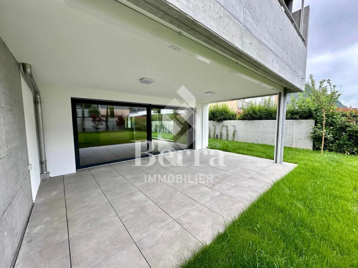 Villas Modernes en Emplacement Ensoleillé - Photo 2 sur 13