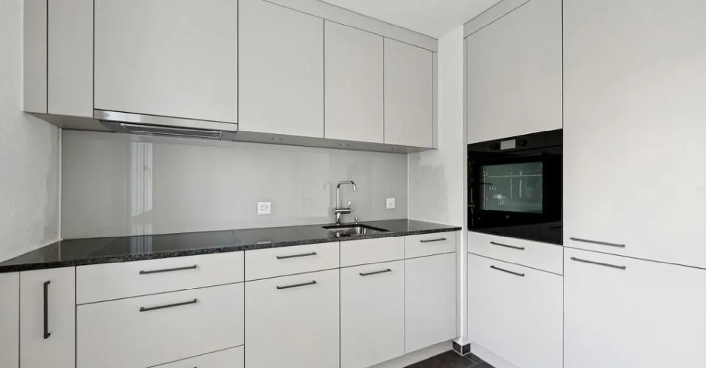 Large, bright apartment for rent in Thürnen! - Photo 4 of 8