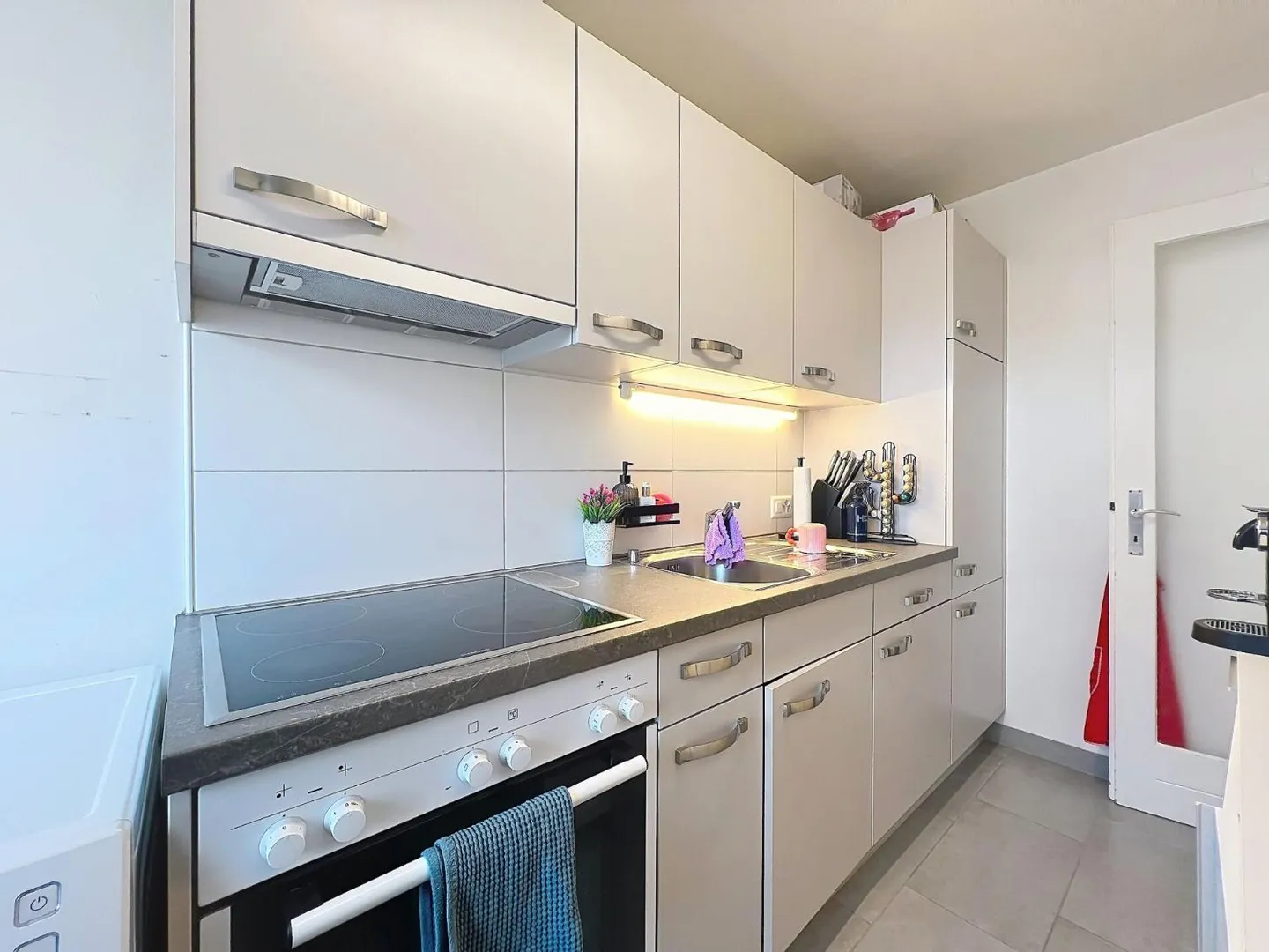 2.5 stanze con balcone a Crissier - Foto 2 di 9