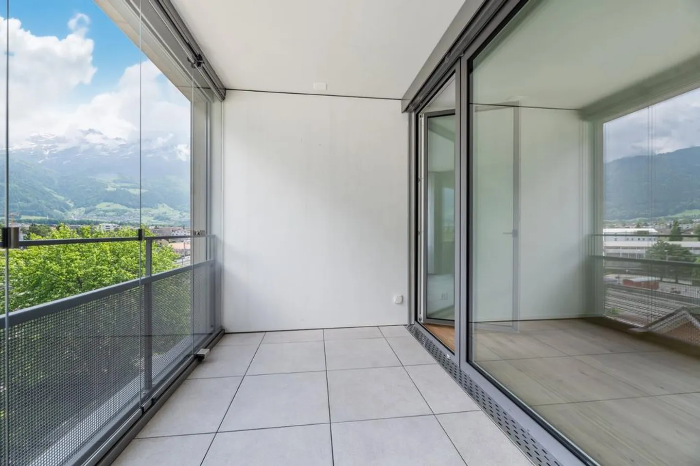 Vivere attraente presso la nuova stazione cantonale - Foto 8 di 10